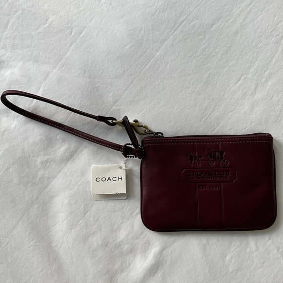NWT Coach wristlet - Picture 4 of 6